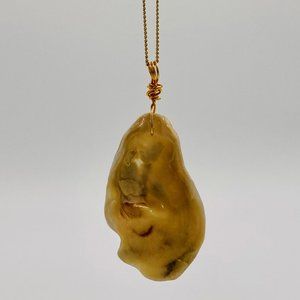 Shell Pendant on 24" Gold Chain Necklace; G24-23